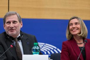 20180613_hahn_mogherini.jpg